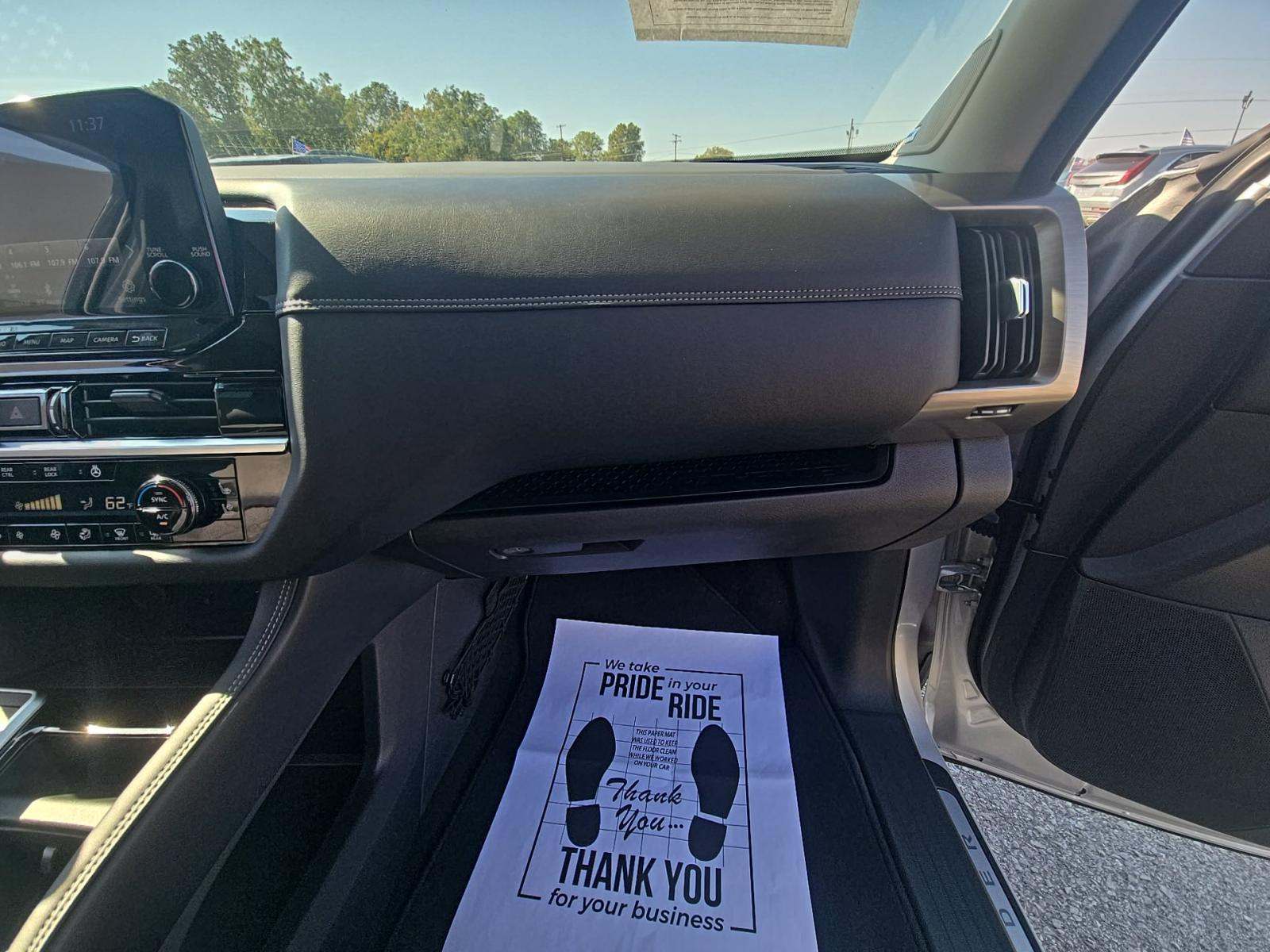 2024 Nissan Pathfinder Platinum FWD