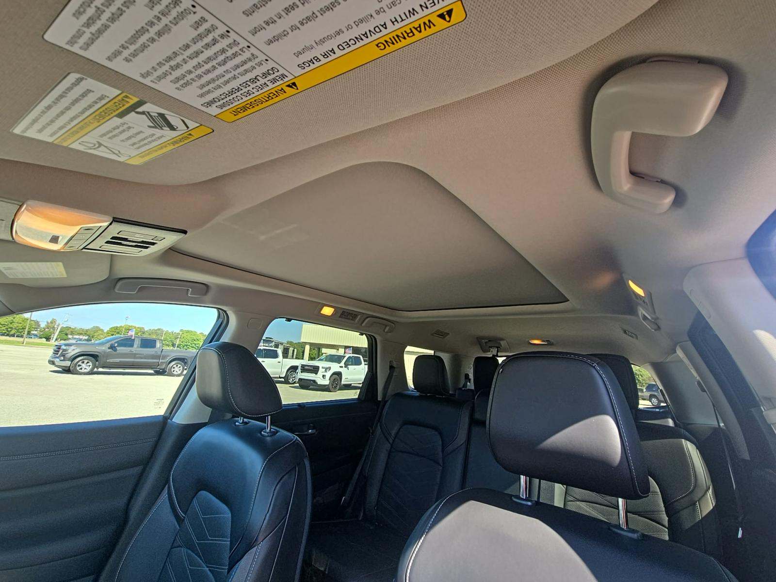 2024 Nissan Pathfinder Platinum FWD