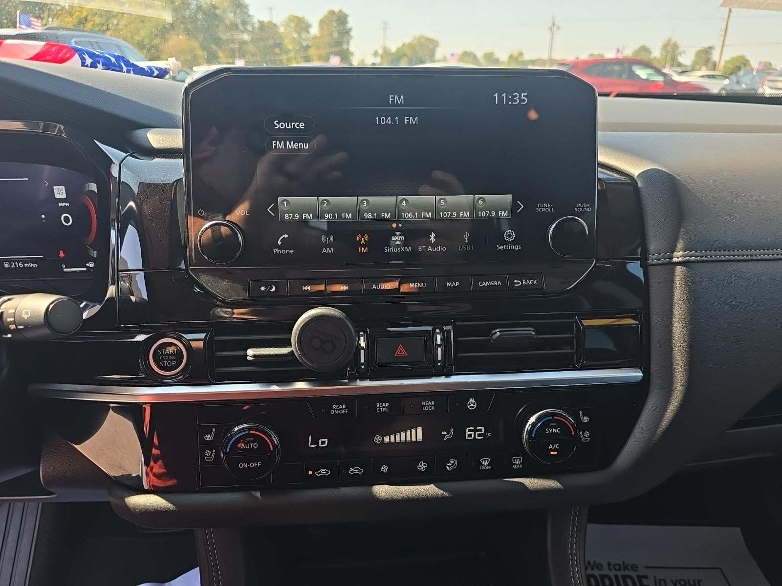 2024 Nissan Pathfinder Platinum FWD