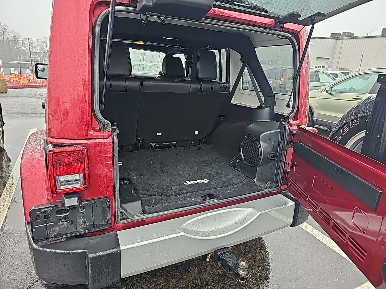 2013 Jeep Wrangler Unlimited Sahara AWD