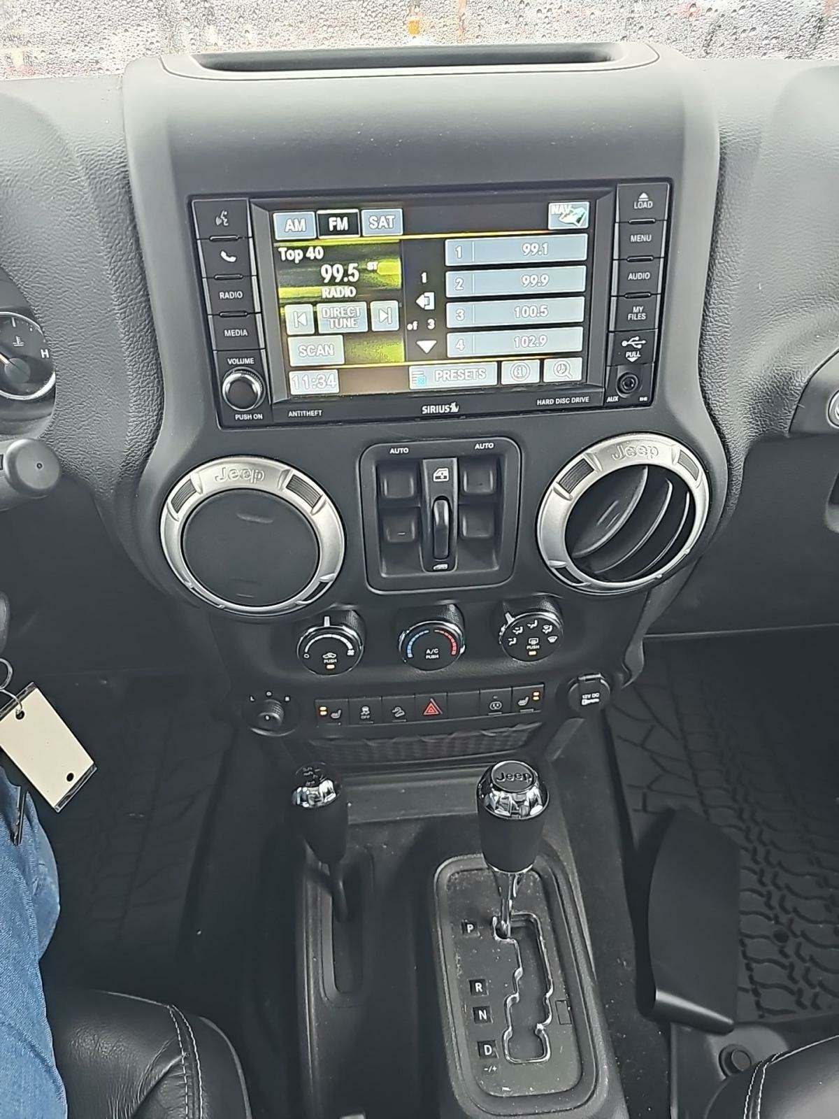 2013 Jeep Wrangler Unlimited Sahara AWD