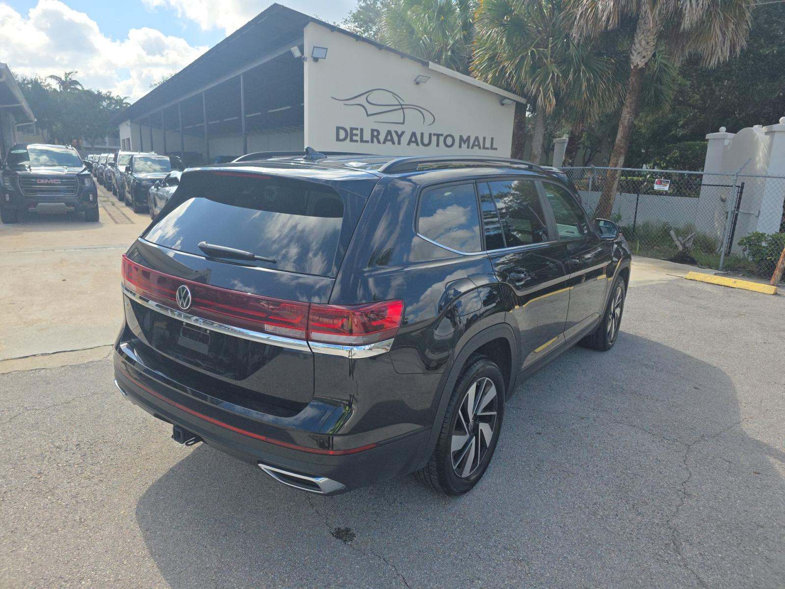 2026 Volkswagen Atlas 2.0T SE FWD