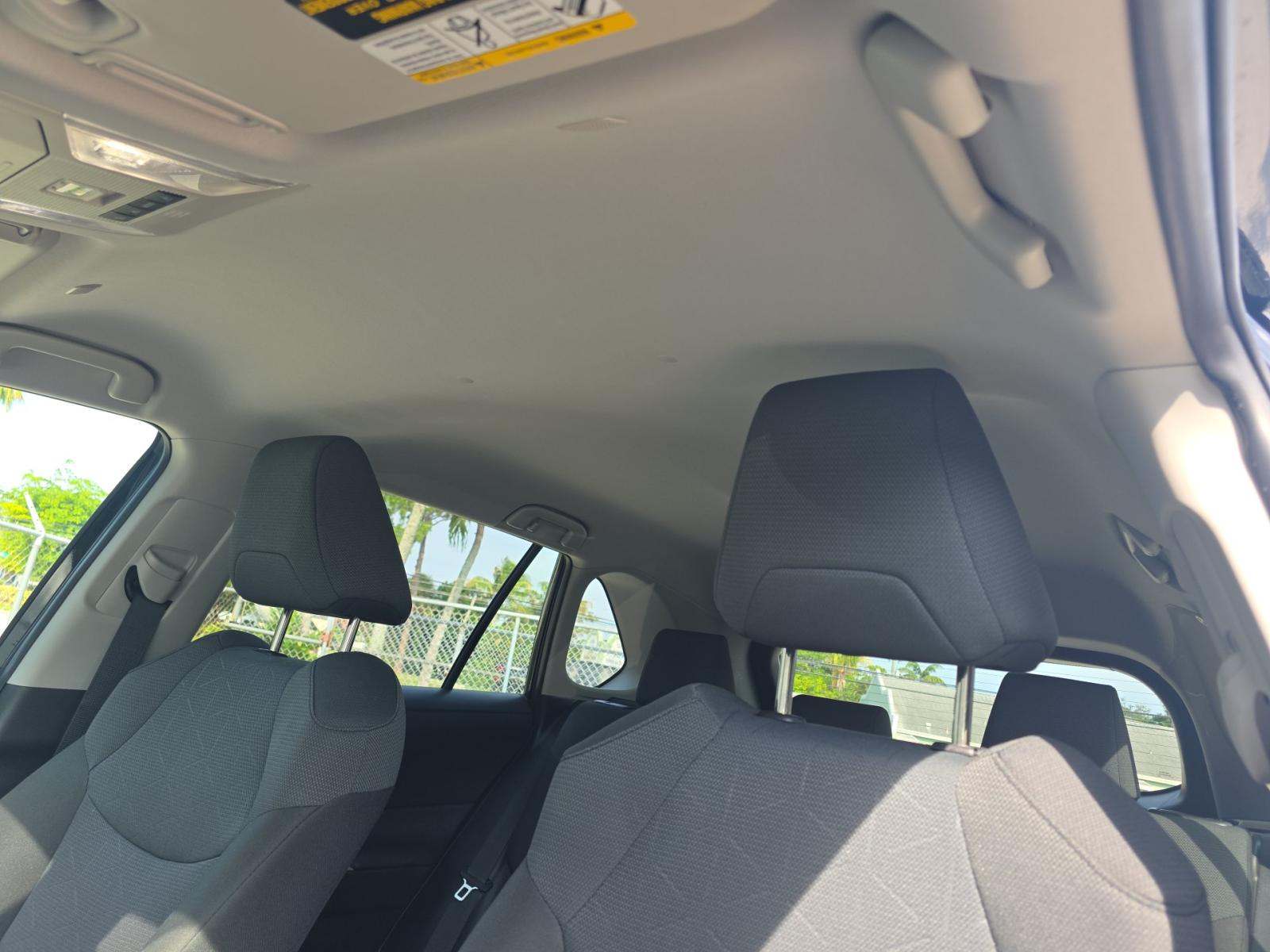 2025 Toyota RAV4 XLE FWD