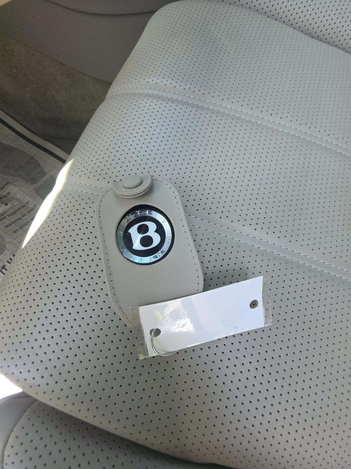2023 Bentley Bentayga Hybrid AWD