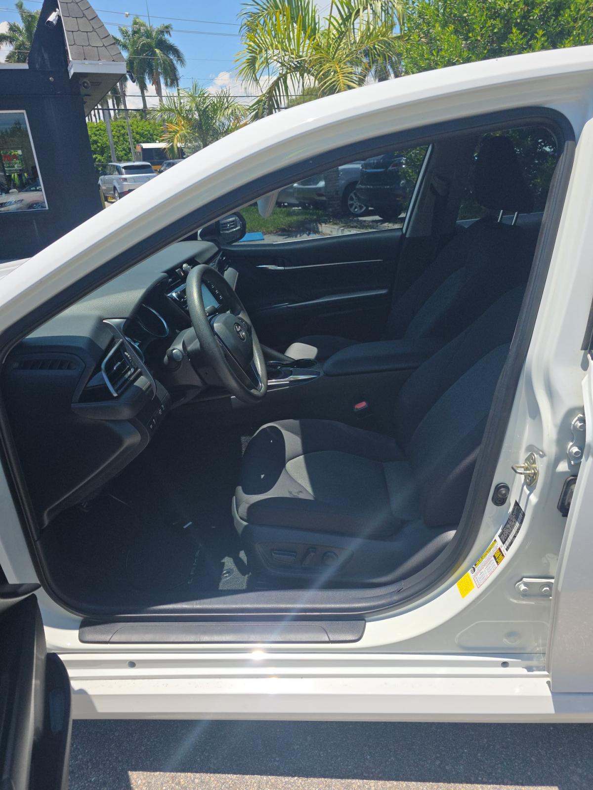 TOYOTA CAMRY - 6