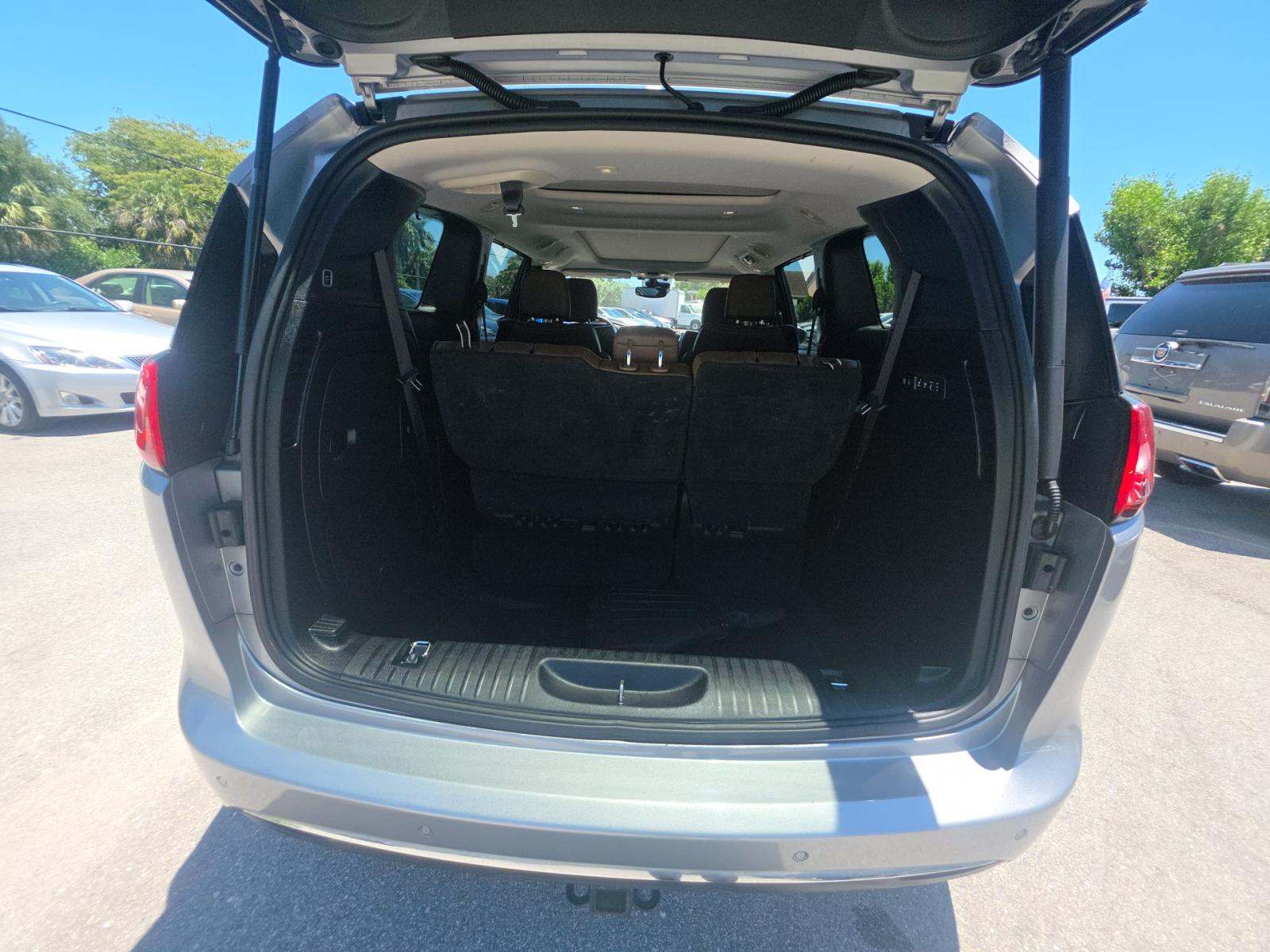 2017 Chrysler Pacifica Limited FWD