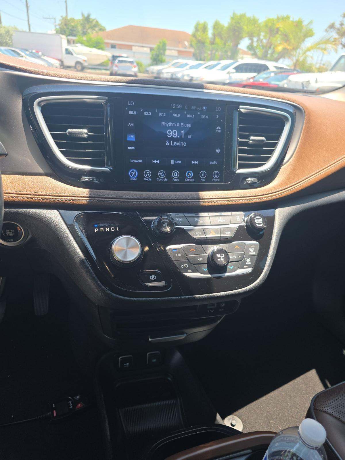 2017 Chrysler Pacifica Limited FWD