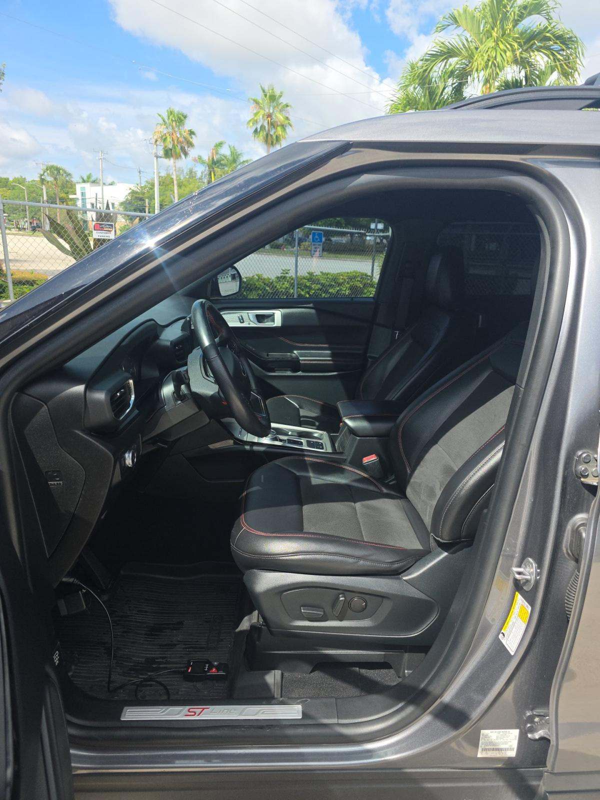 2022 Ford Explorer ST-Line RWD