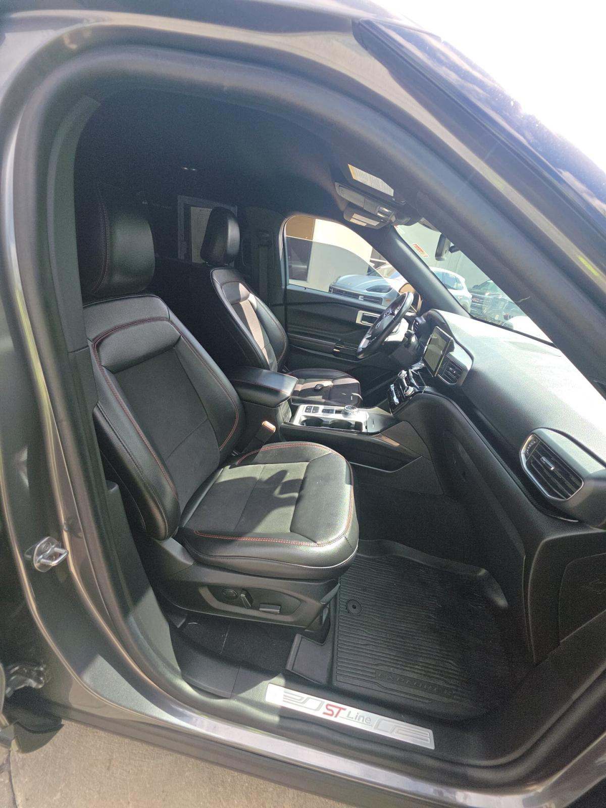 2022 Ford Explorer ST-Line RWD