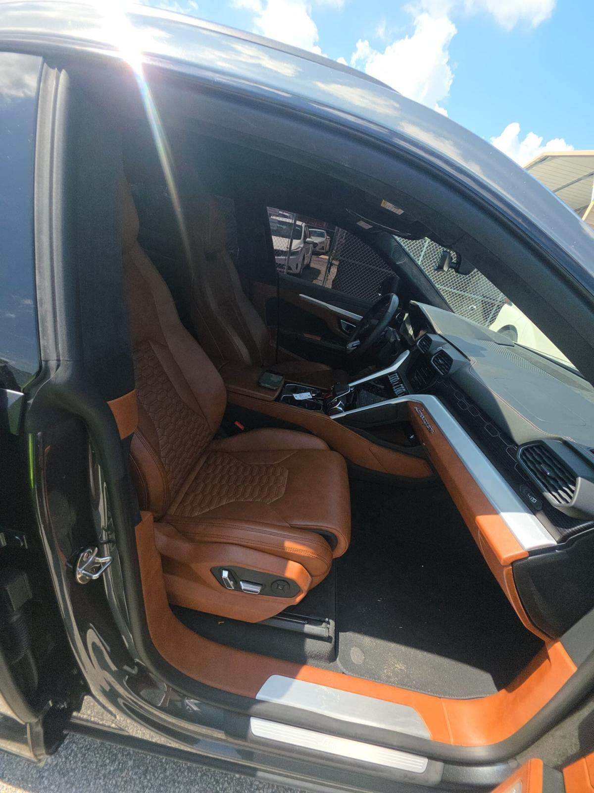 2019 Lamborghini Urus Base AWD