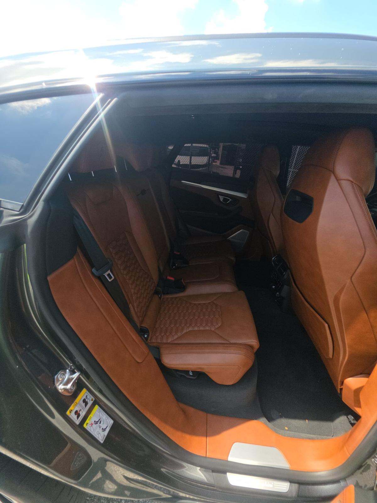 2019 Lamborghini Urus Base AWD
