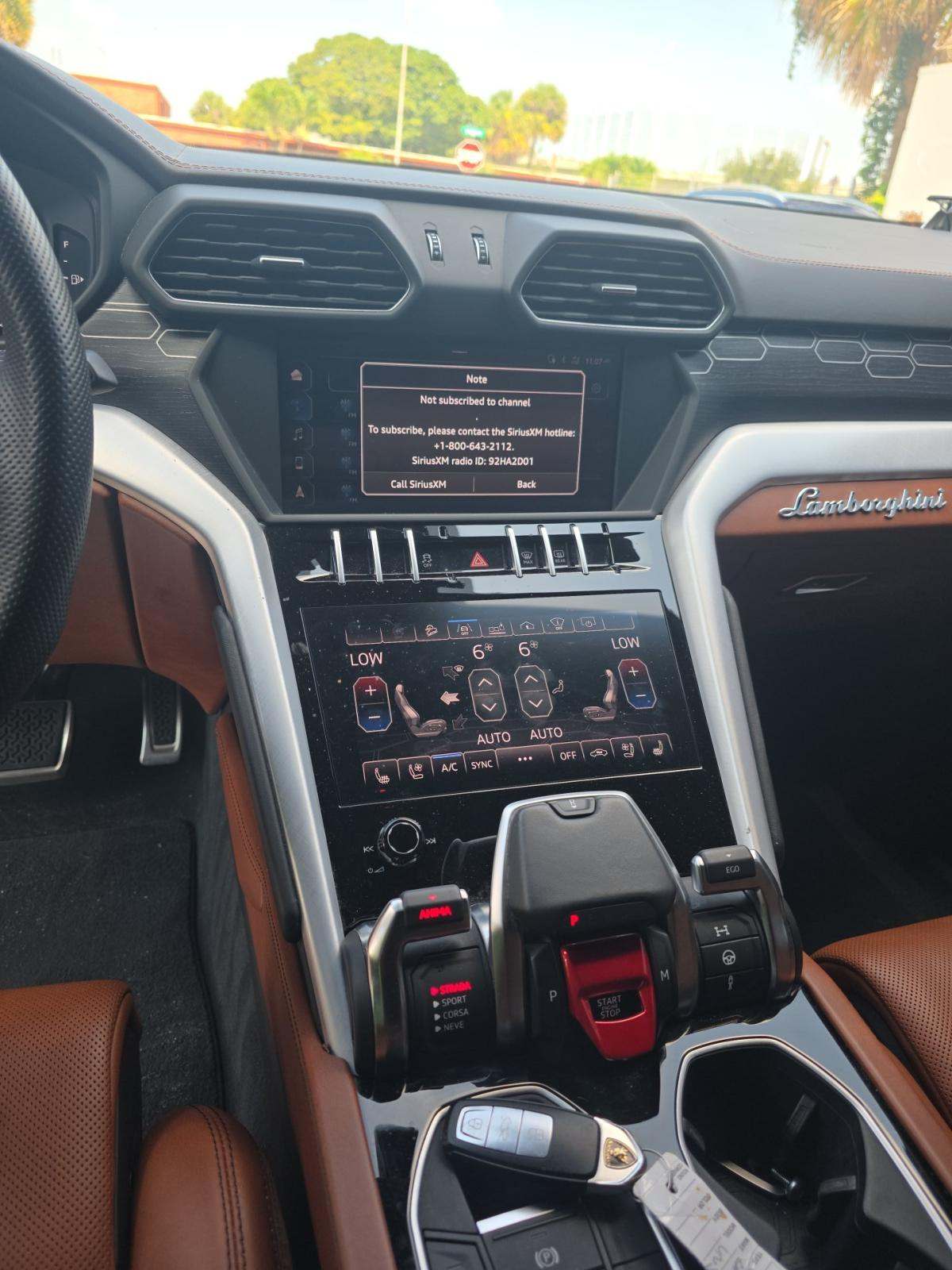 2019 Lamborghini Urus Base AWD