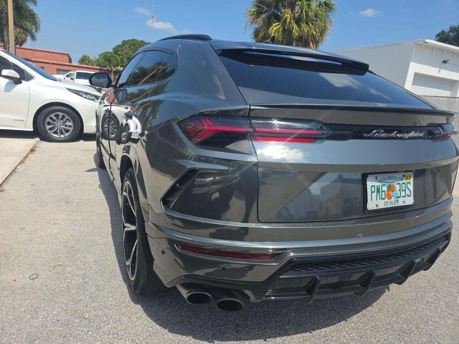 2019 Lamborghini Urus Base AWD