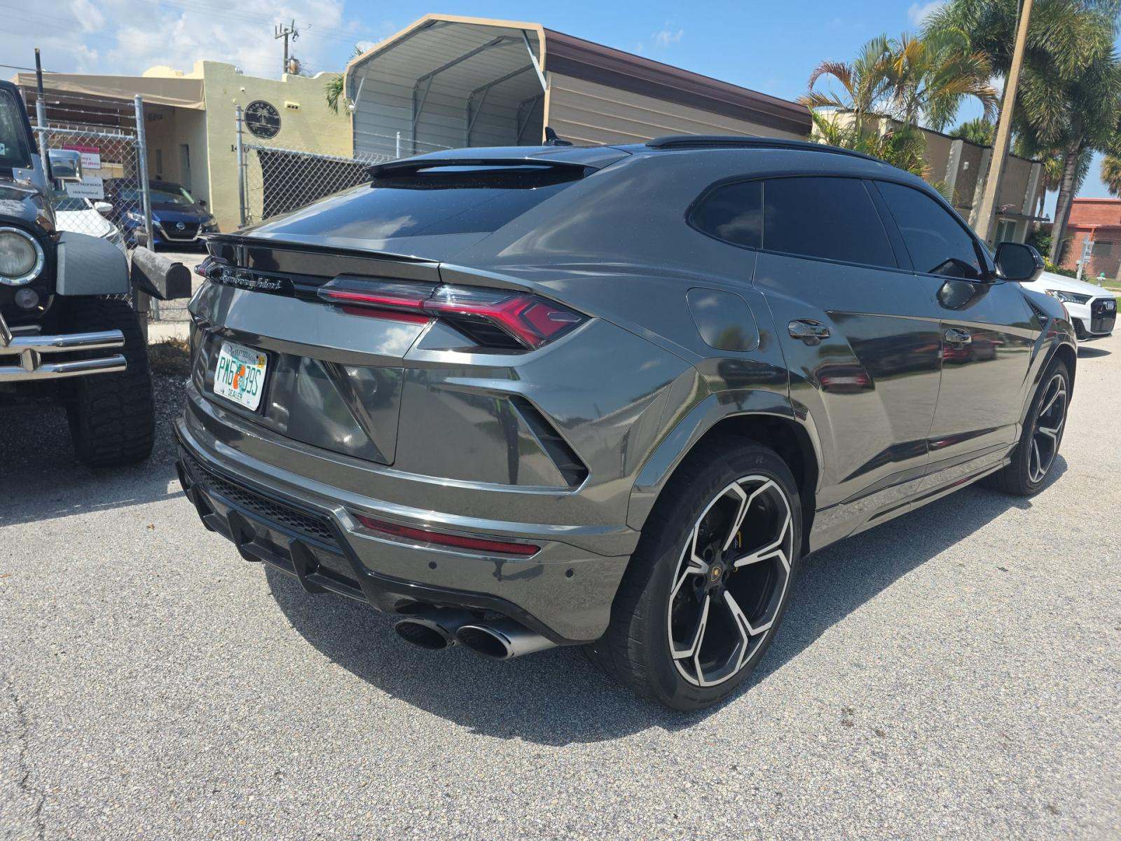 2019 Lamborghini Urus Base AWD
