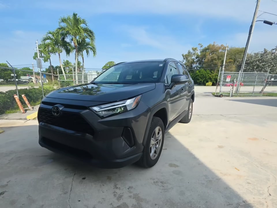2025 Toyota RAV4 XLE FWD