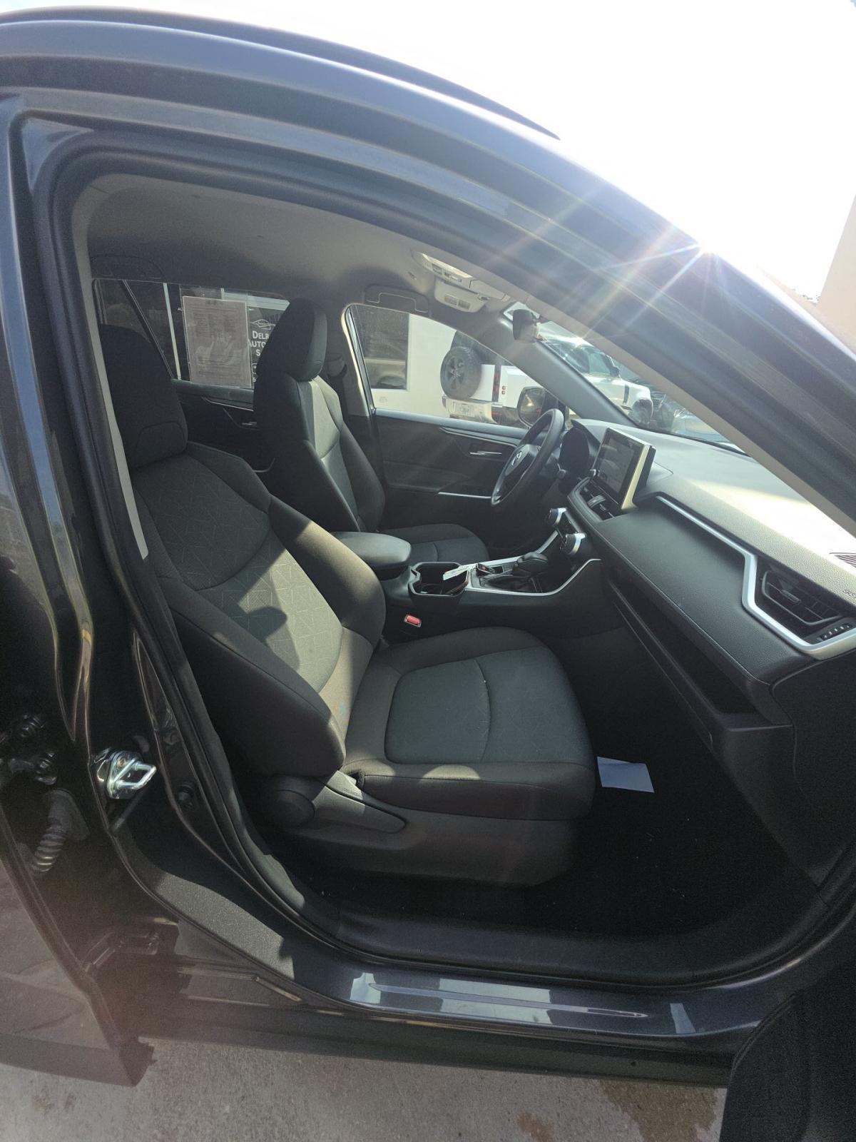 2025 Toyota RAV4 XLE FWD