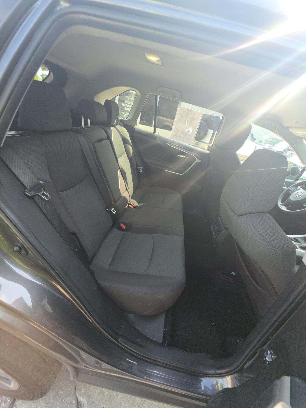 2025 Toyota RAV4 XLE FWD