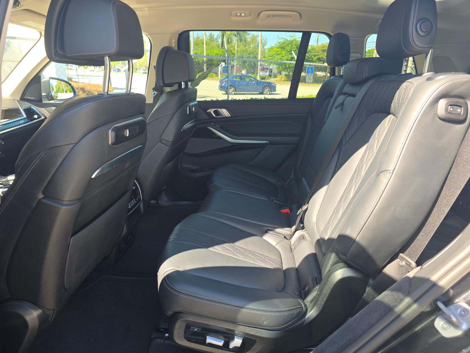 2026 BMW X7 xDrive40i AWD