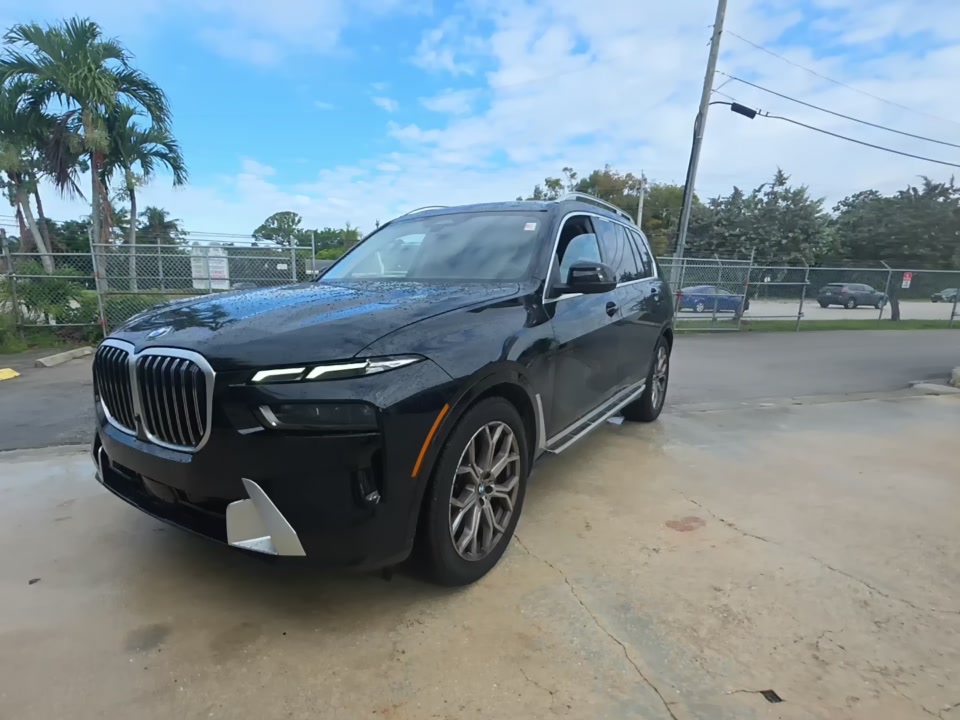 2025 BMW X7 xDrive40i AWD