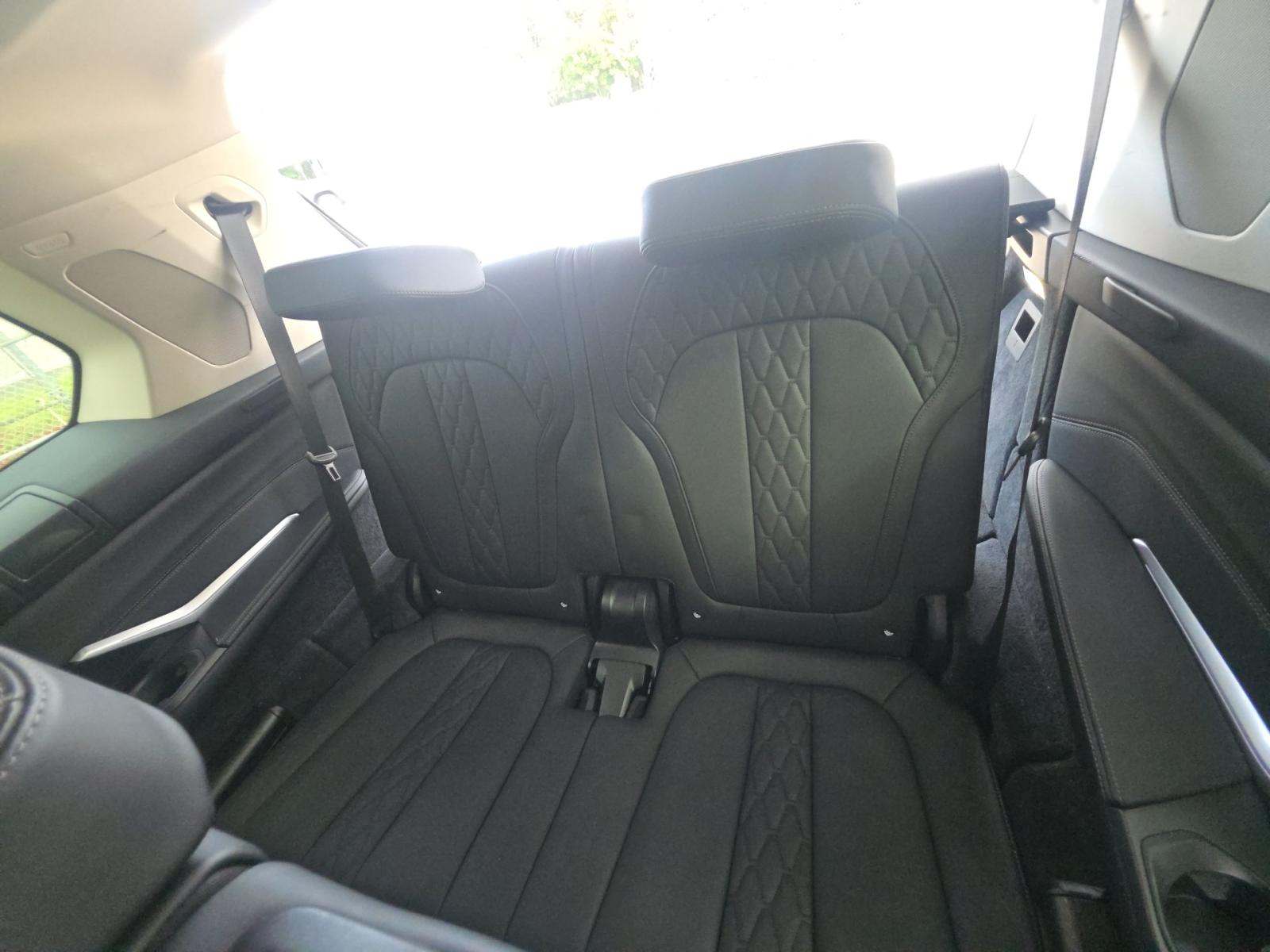 2025 BMW X7 xDrive40i AWD