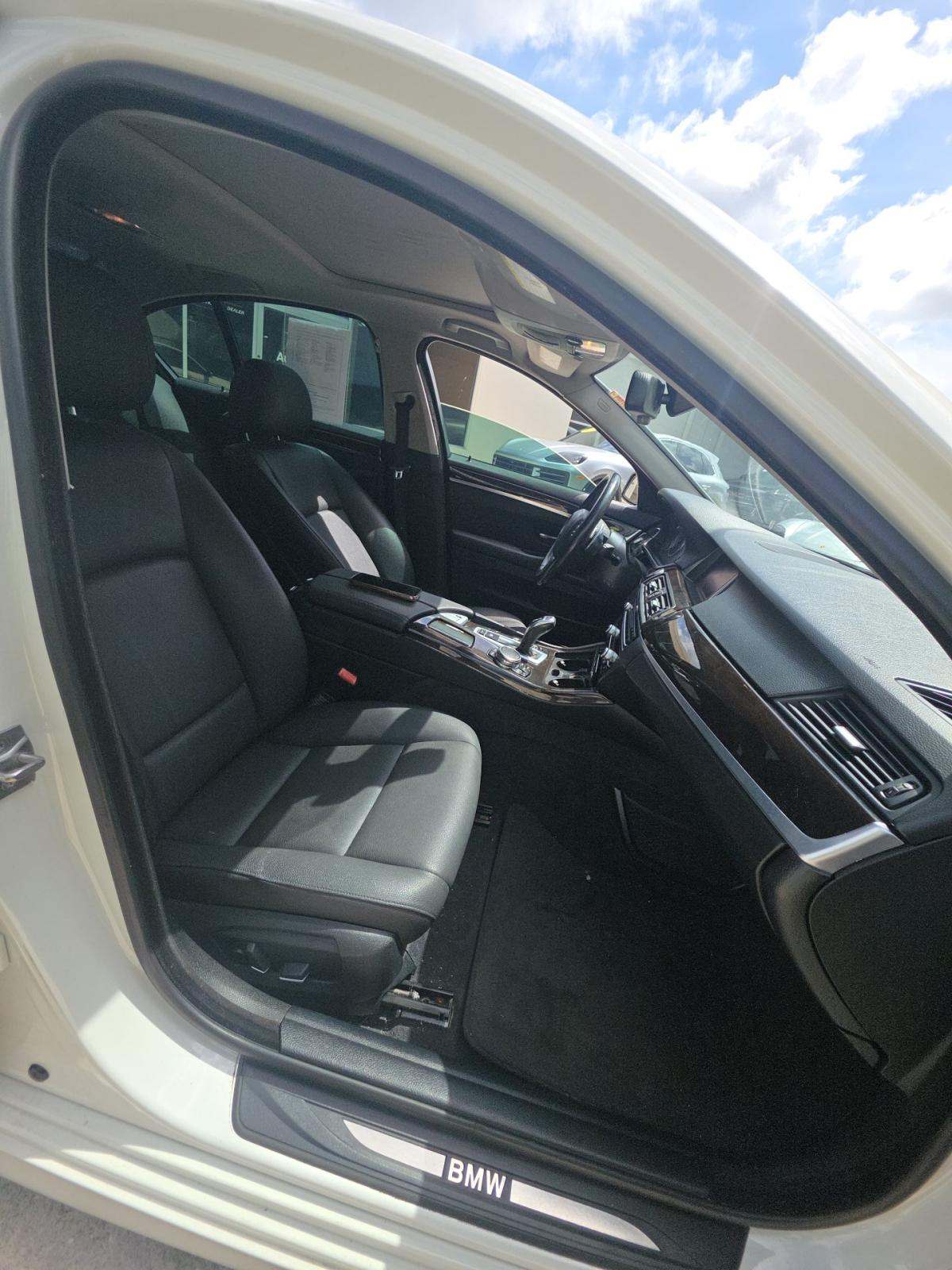 2016 BMW 5 Series 528i xDrive AWD