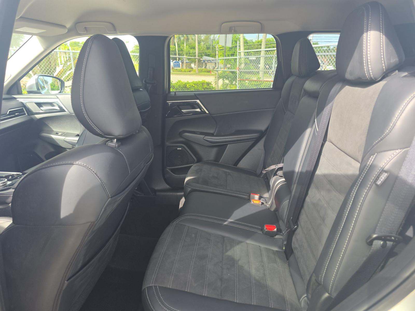 2025 Mitsubishi Outlander SE FWD