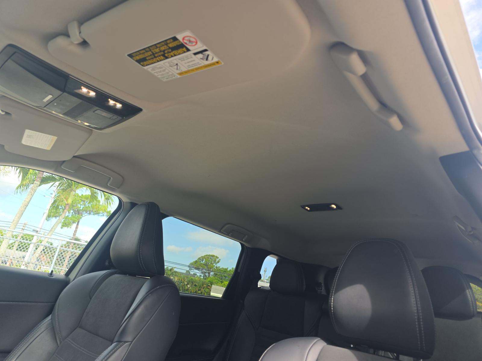 2025 Mitsubishi Outlander SE FWD