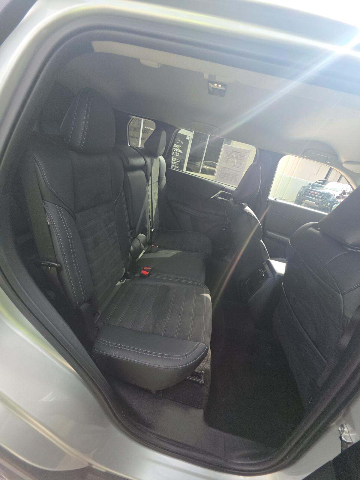 2025 Mitsubishi Outlander SE FWD