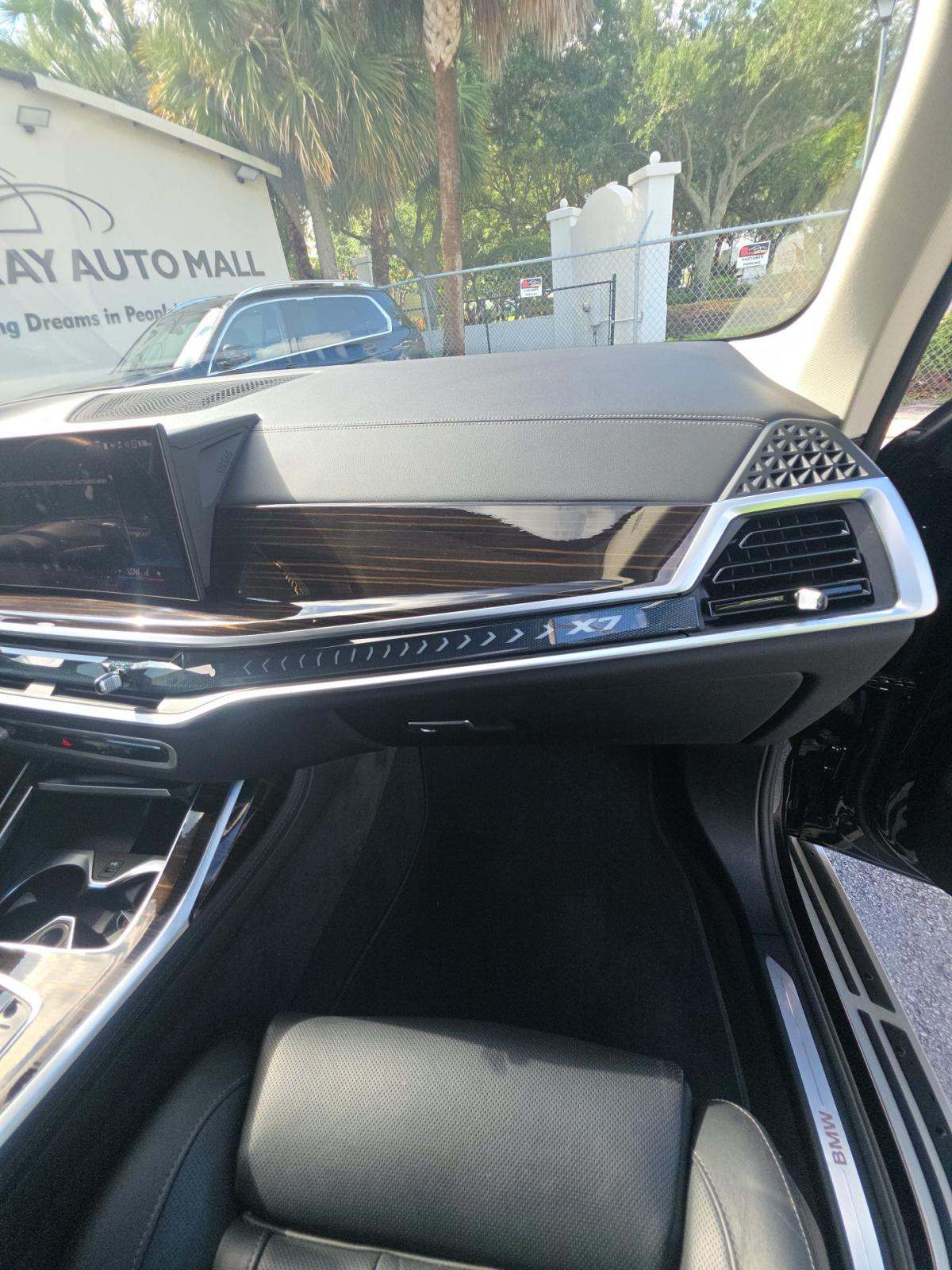 2026 BMW X7 xDrive40i AWD