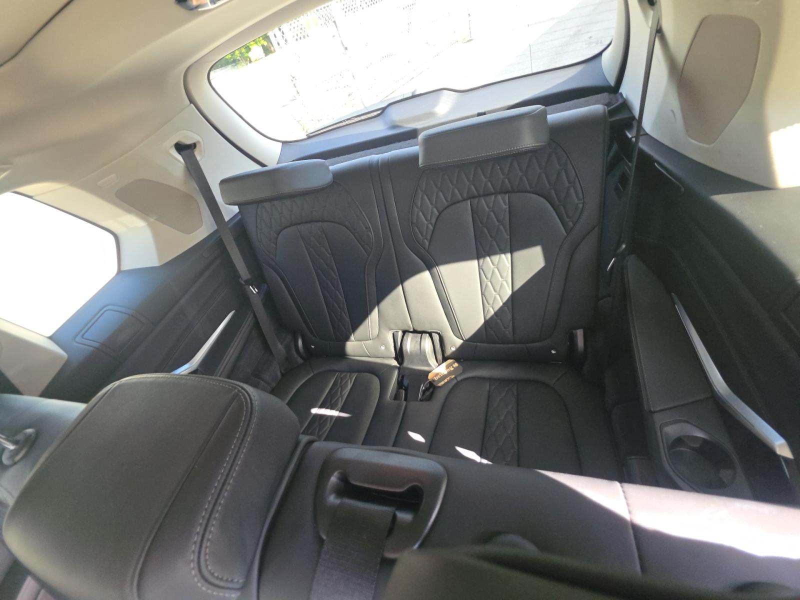 2026 BMW X7 xDrive40i AWD