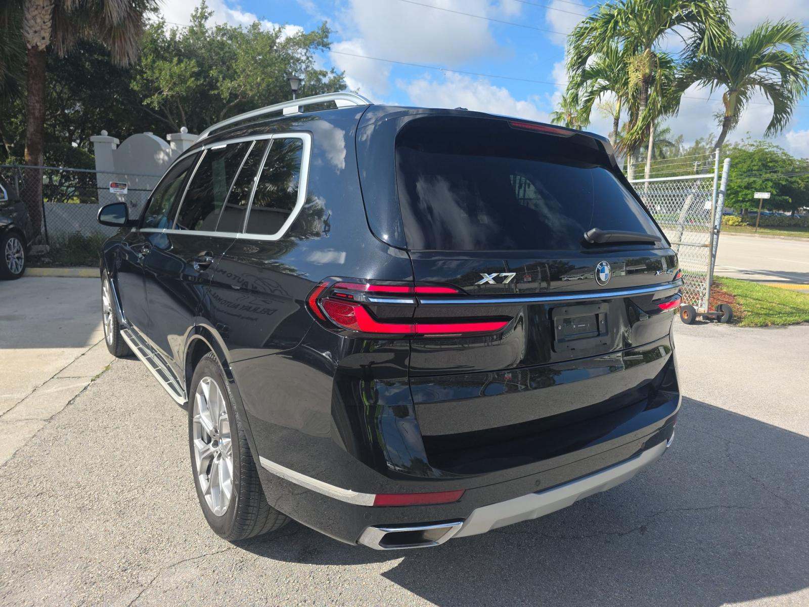 2026 BMW X7 xDrive40i AWD