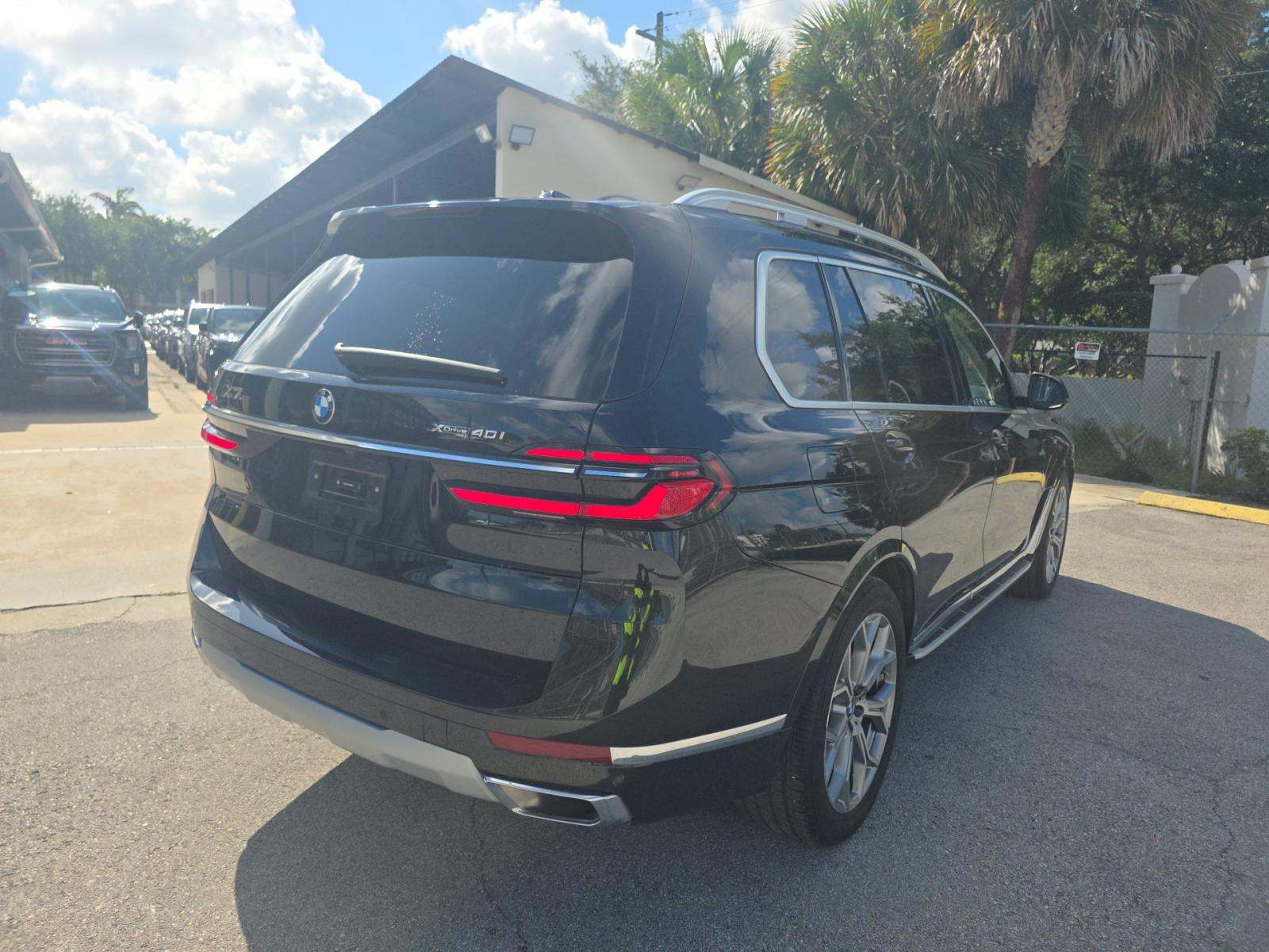 2026 BMW X7 xDrive40i AWD