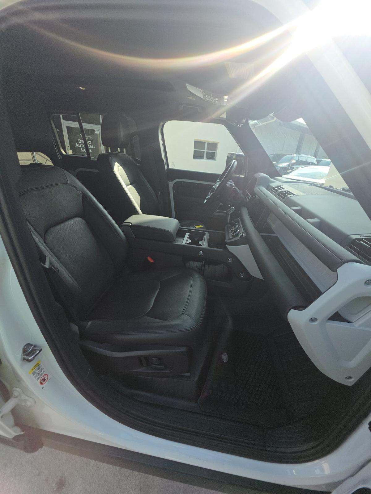 2024 Land Rover Defender 110 SE AWD