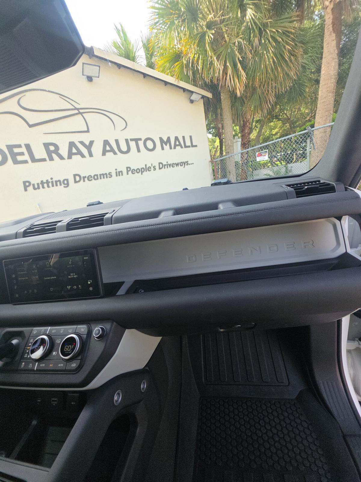 2024 Land Rover Defender 110 SE AWD
