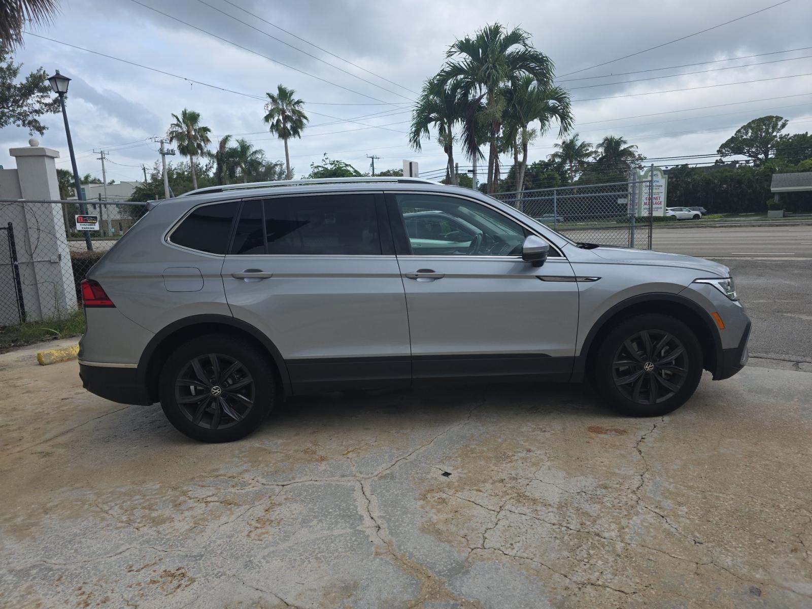 2024 Volkswagen Tiguan 2.0T SE FWD