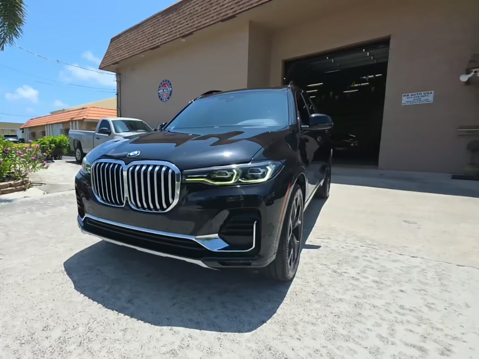 2022 BMW X7 xDrive40i AWD