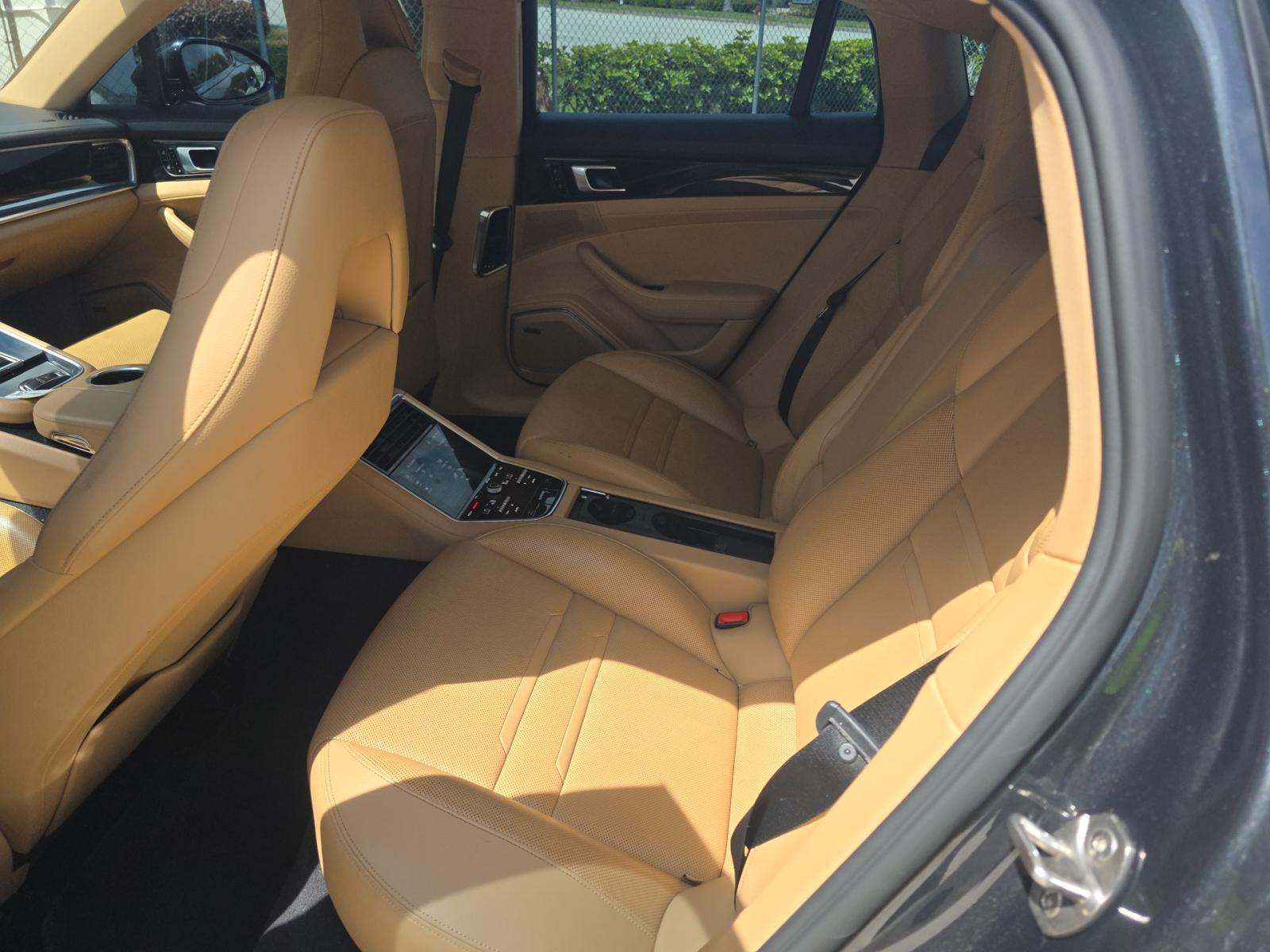 2020 Porsche Panamera Base RWD
