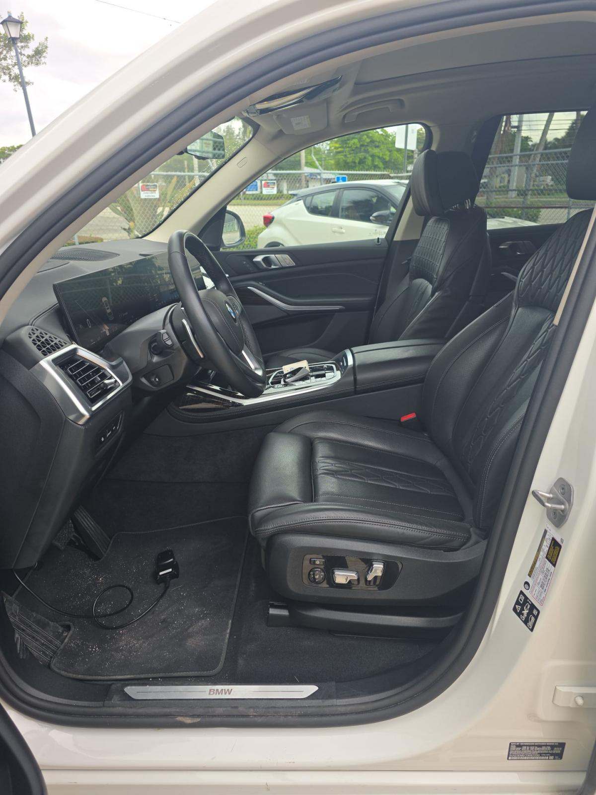 2026 BMW X7 xDrive40i AWD