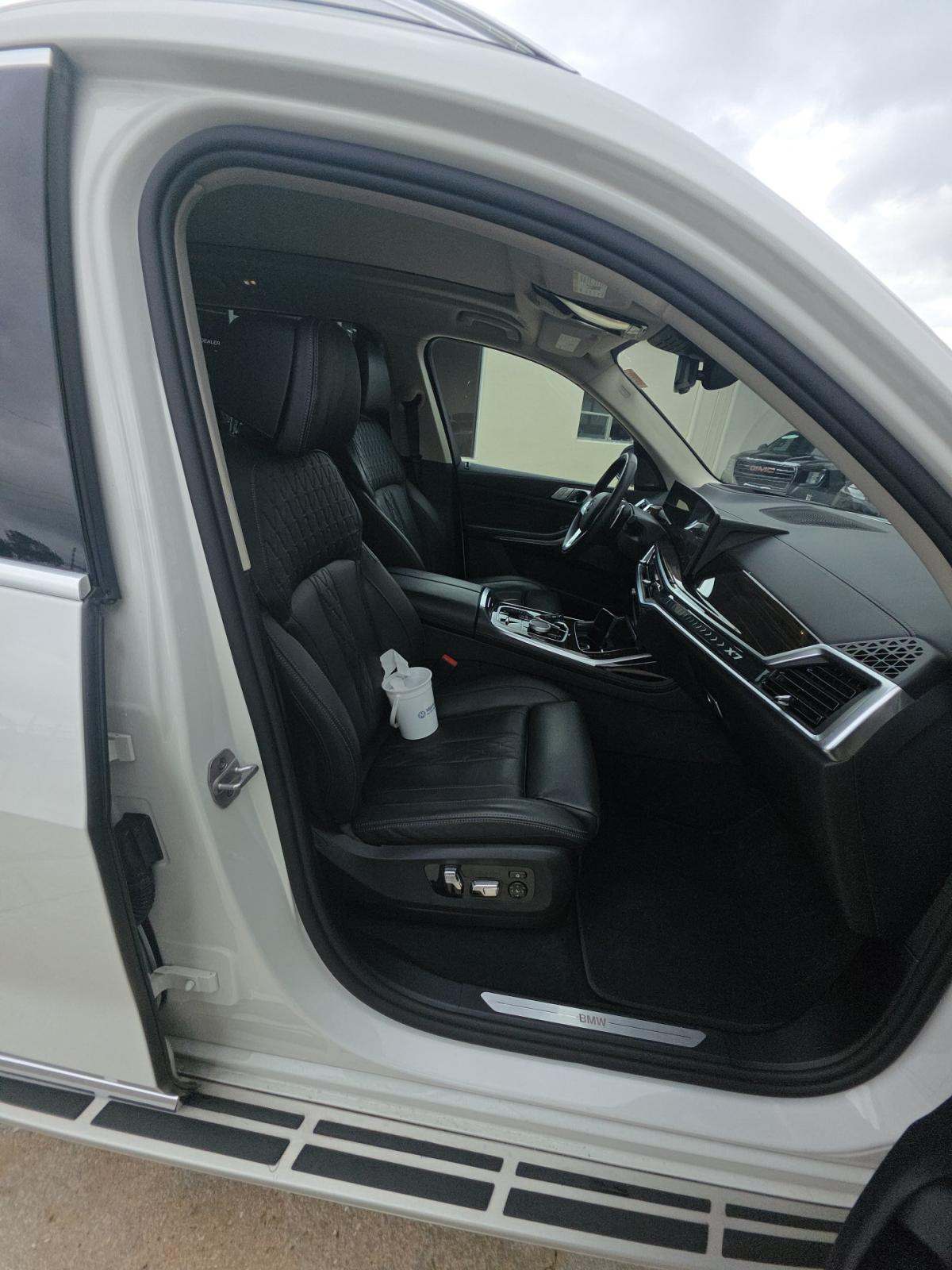 2026 BMW X7 xDrive40i AWD