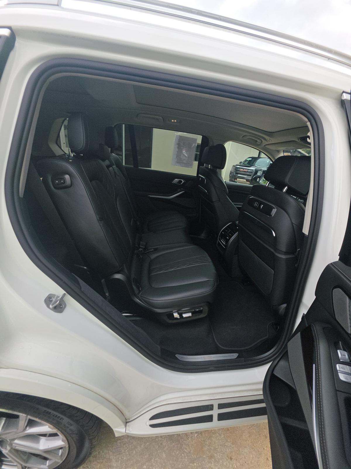 2026 BMW X7 xDrive40i AWD