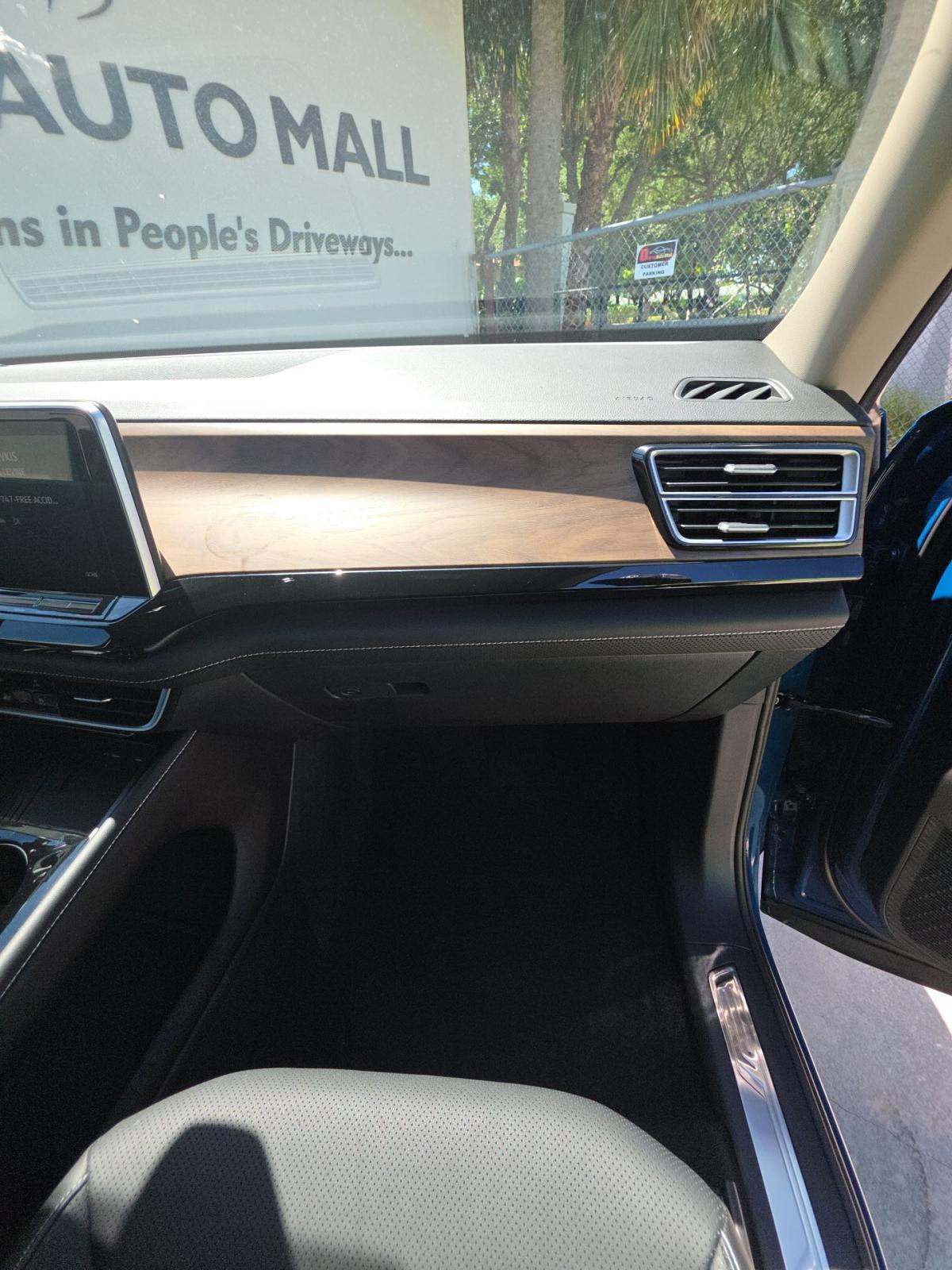 2026 Volkswagen Atlas 2.0T SE FWD