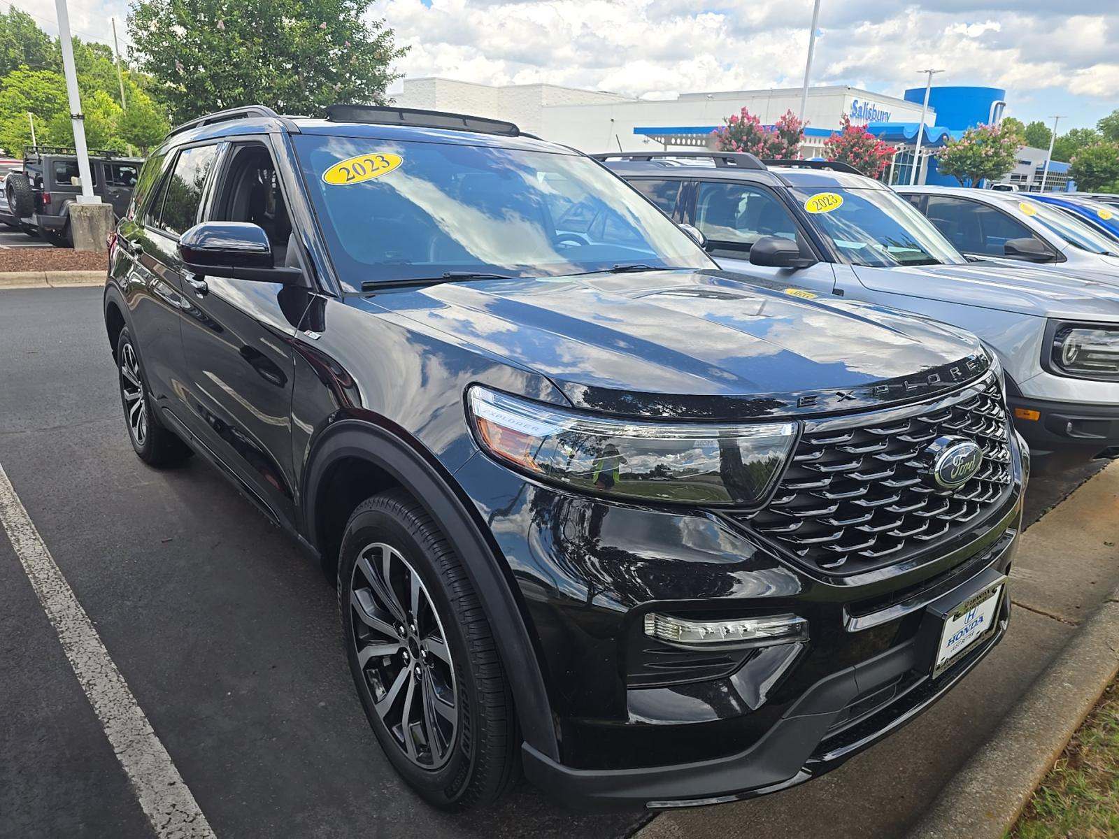 2023 Ford Explorer ST-Line AWD