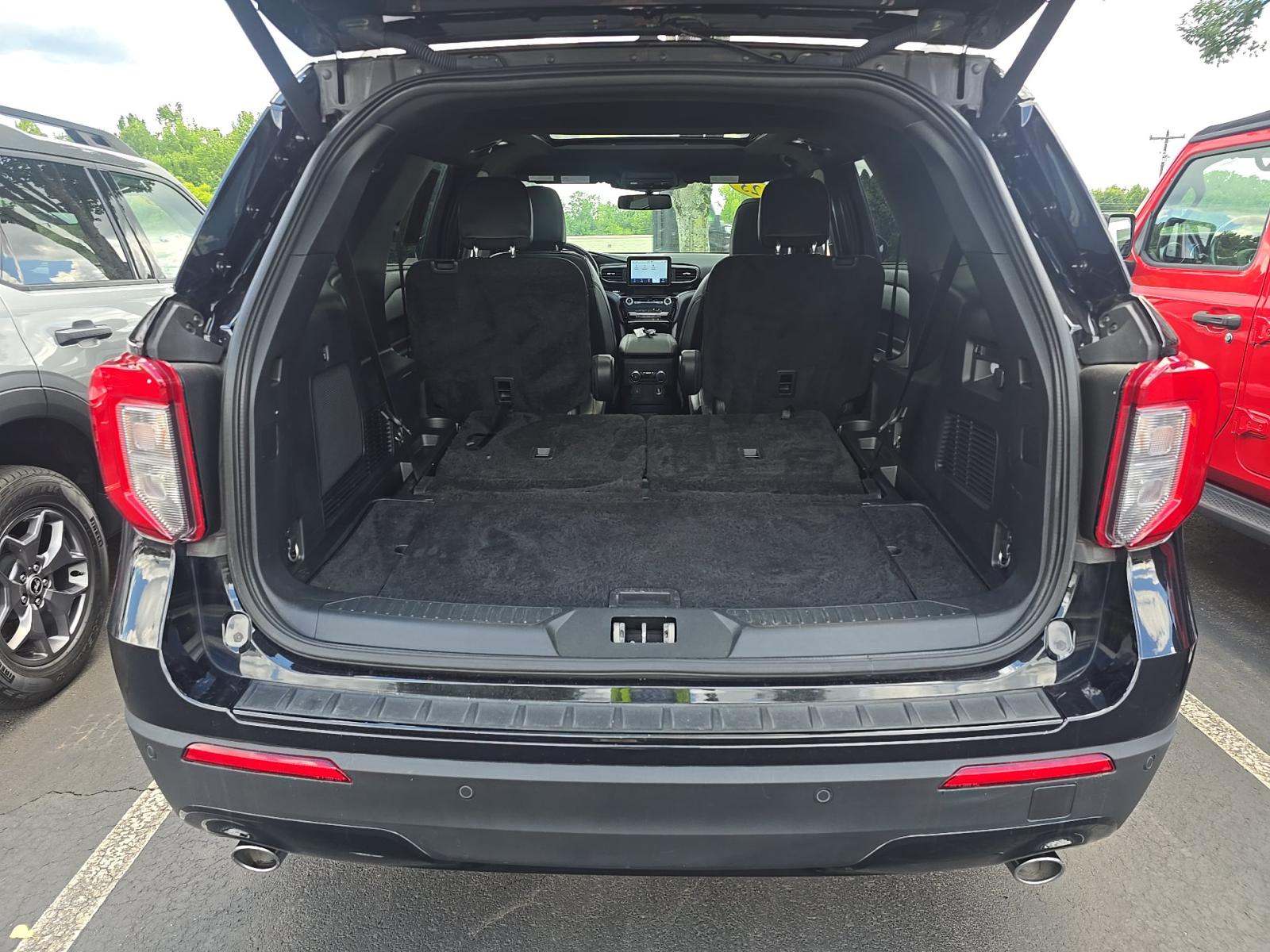 2023 Ford Explorer ST-Line AWD