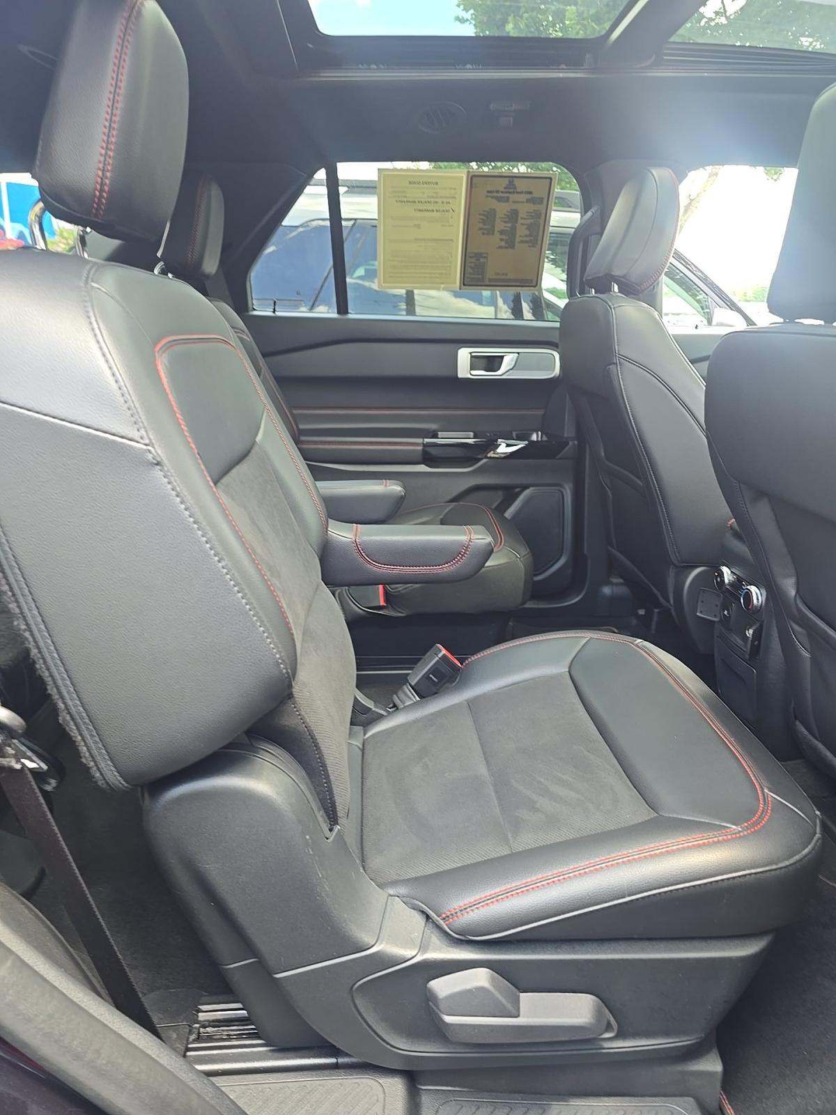 2023 Ford Explorer ST-Line AWD
