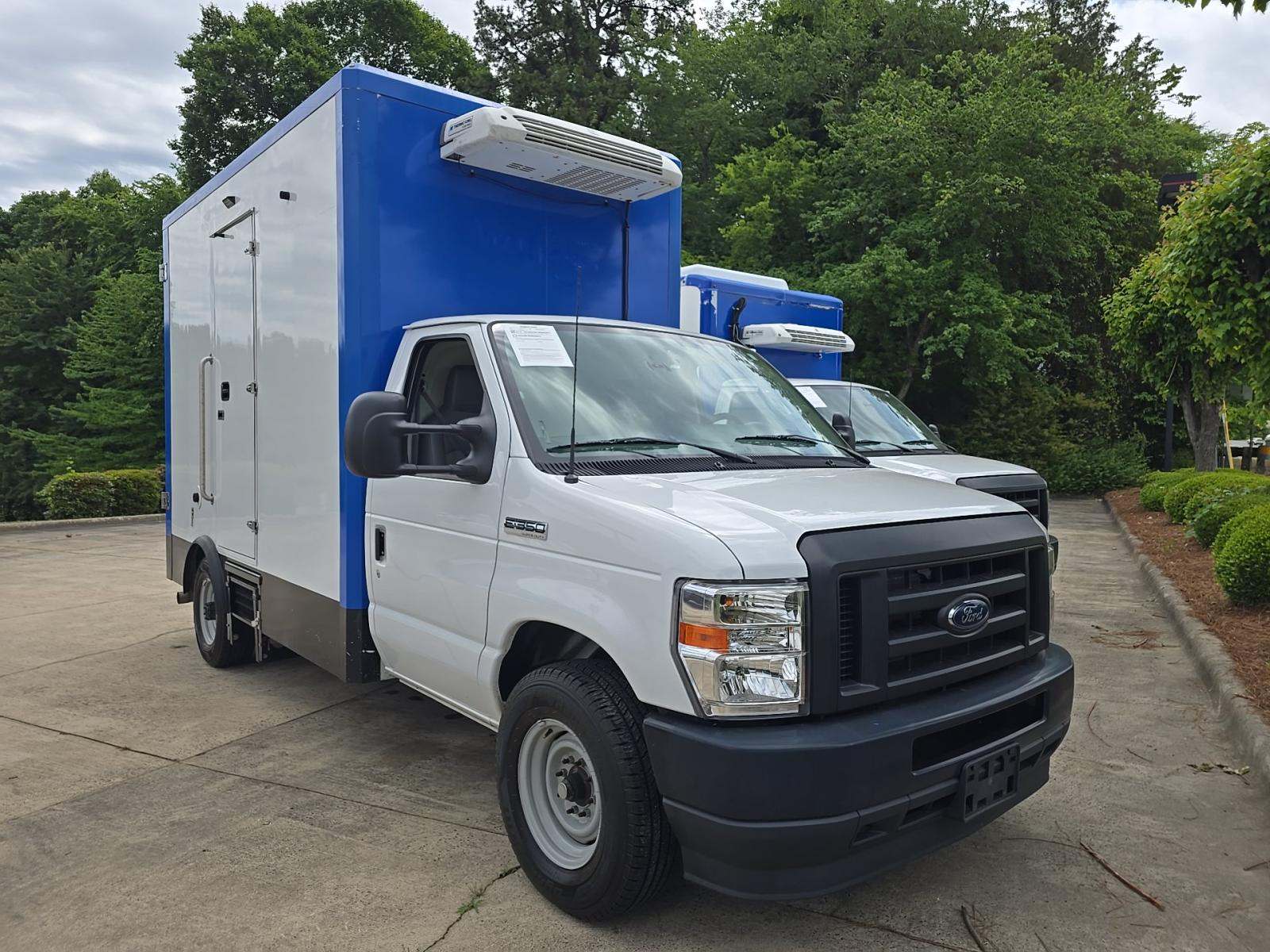 FORD E-350 - 4