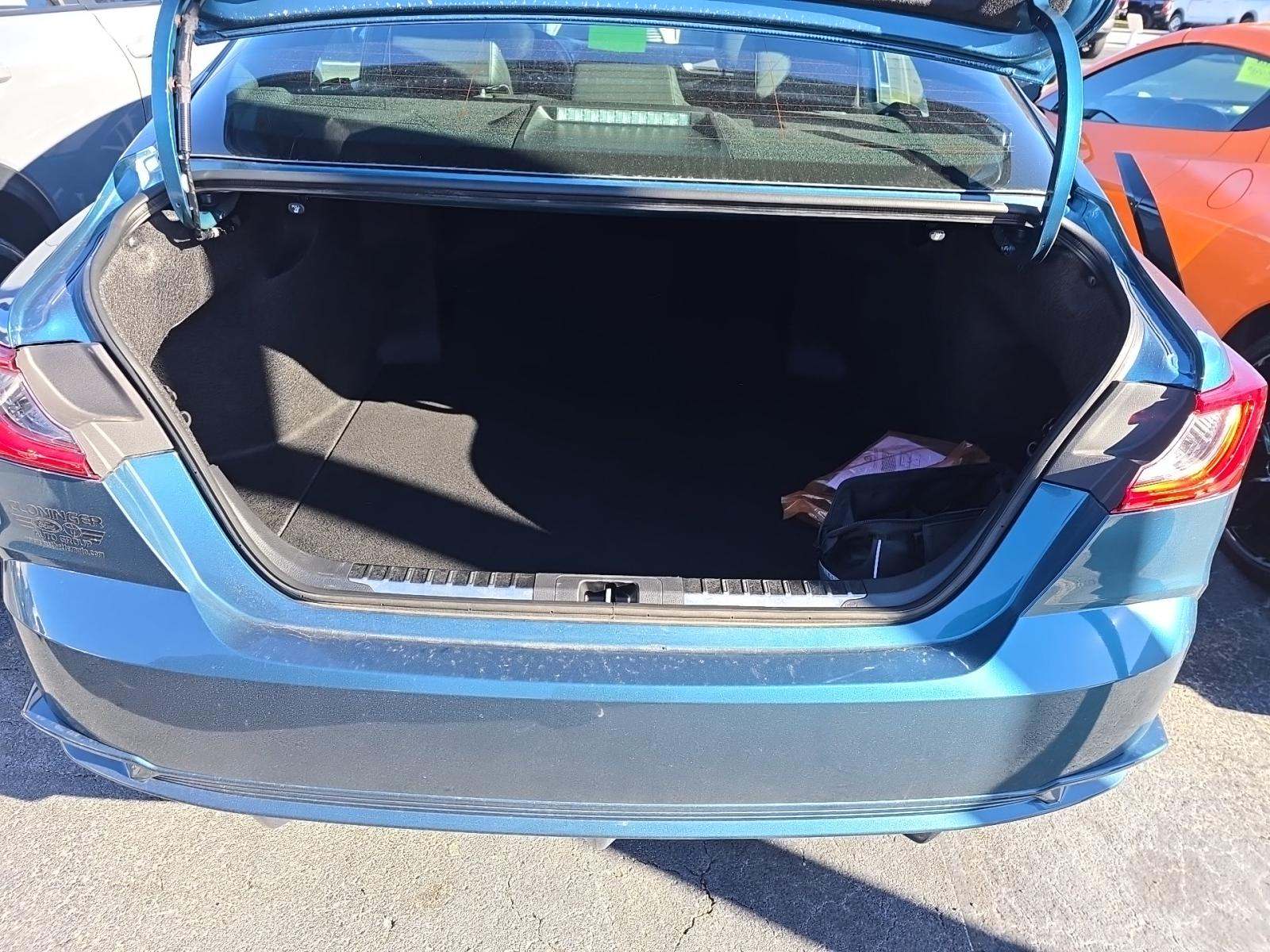 2025 Toyota Camry XSE FWD