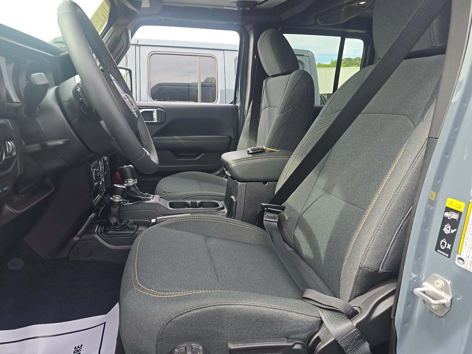 JEEP 4XE BACKCOUNTRY - 6