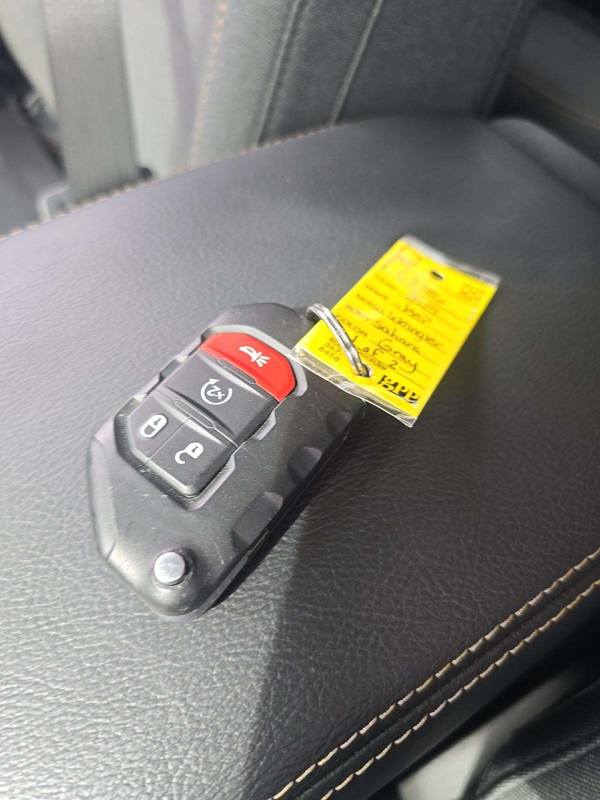 JEEP 4XE BACKCOUNTRY - 8