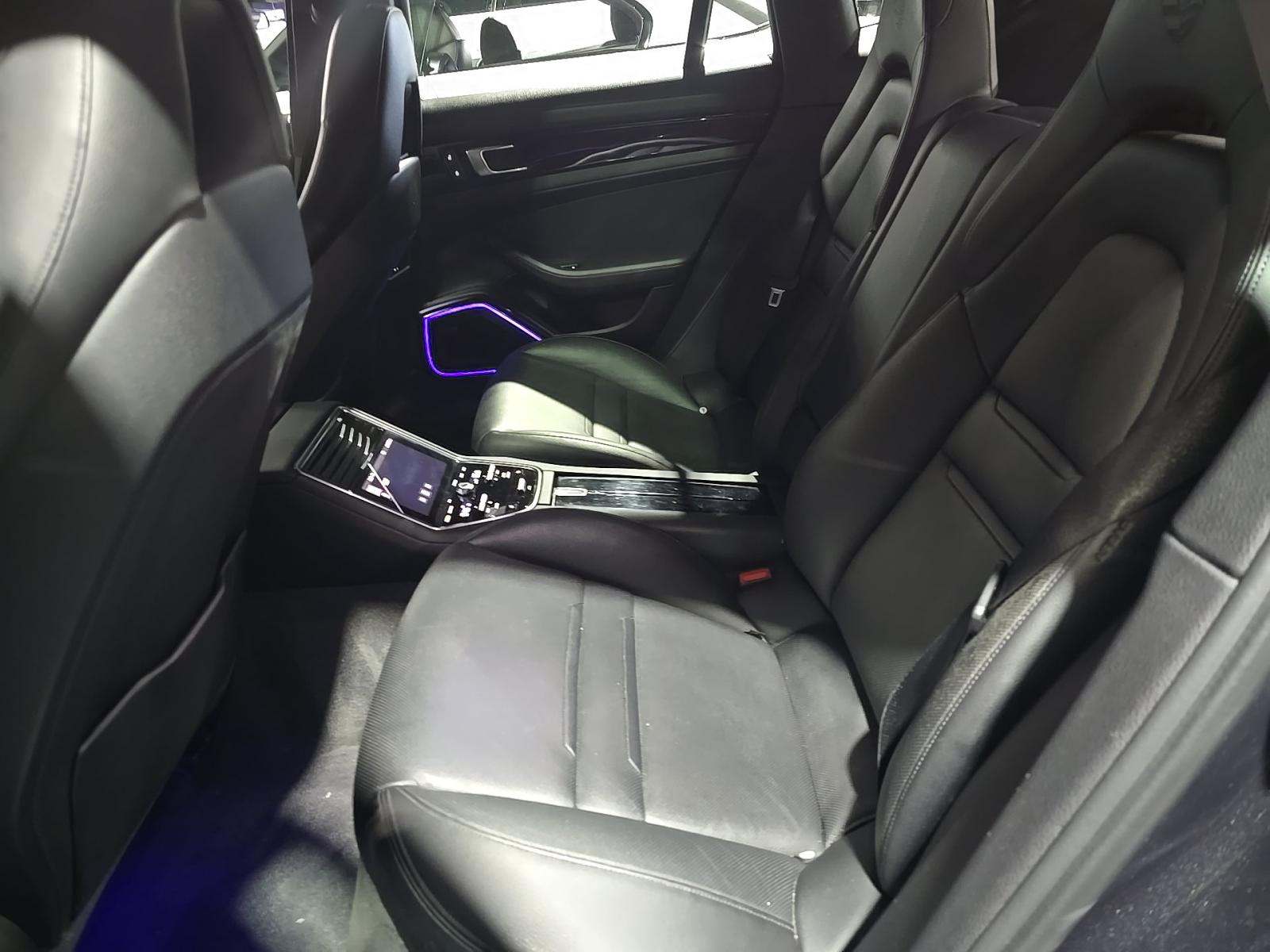 2022 Porsche Panamera Base RWD