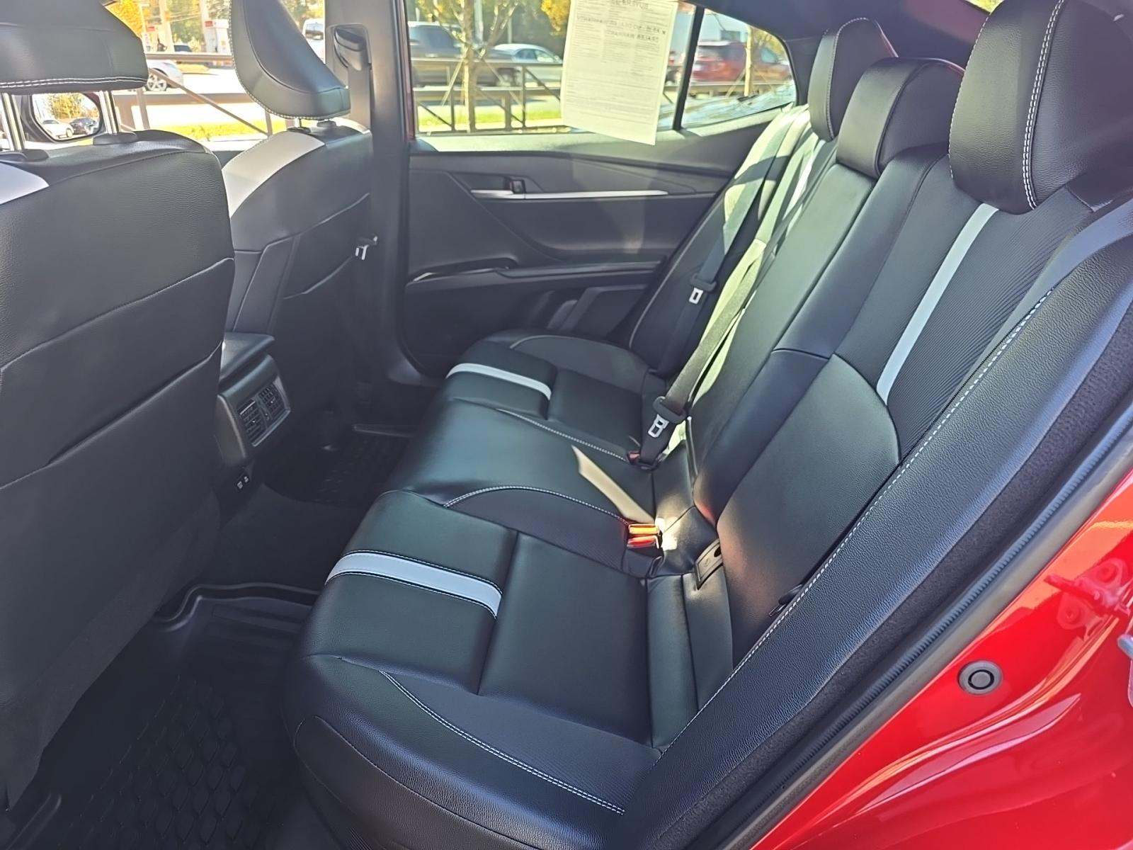 2025 Toyota Camry SE FWD